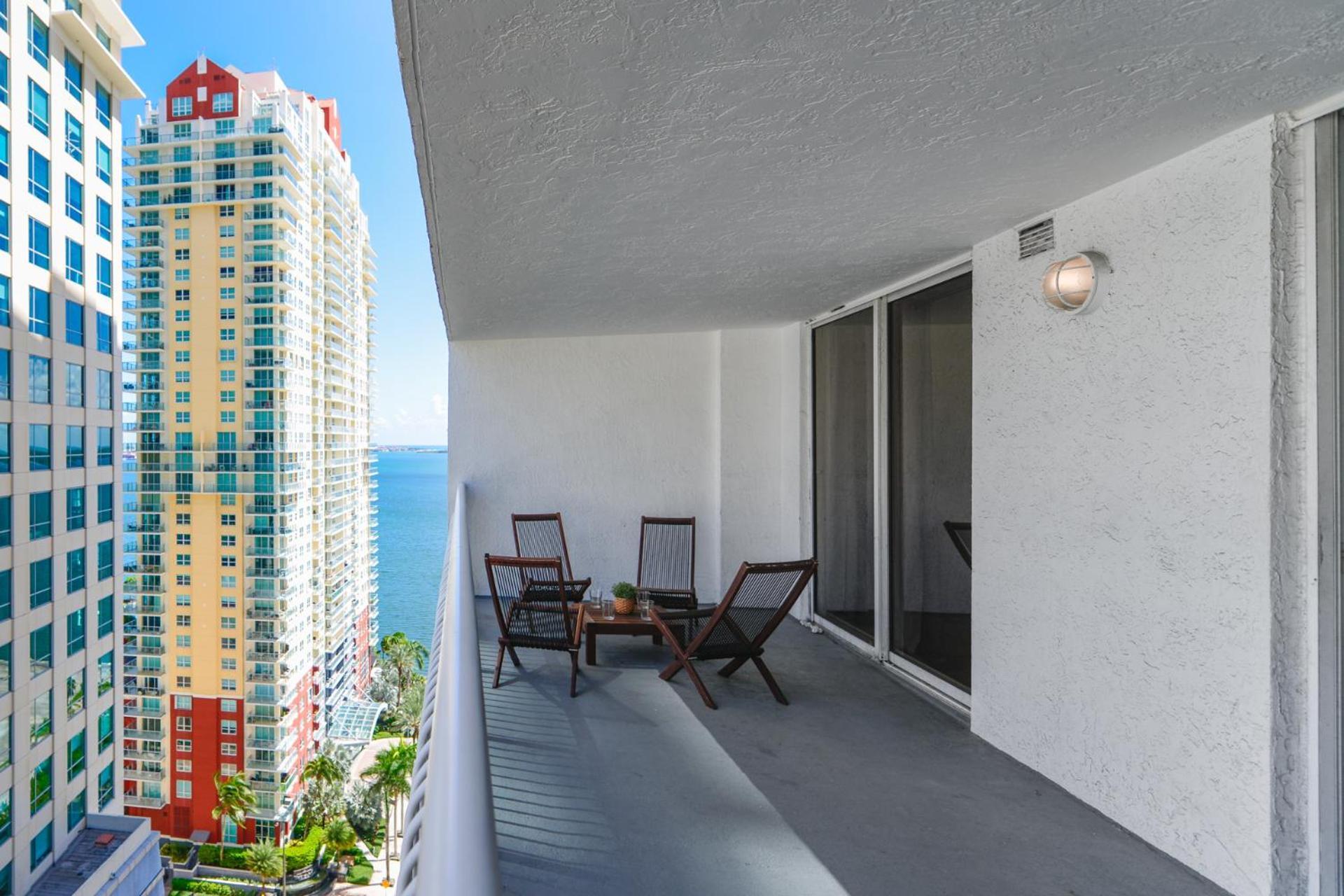 Wonderful Condo In The Heart Of Brickell With Pool マイアミ エクステリア 写真